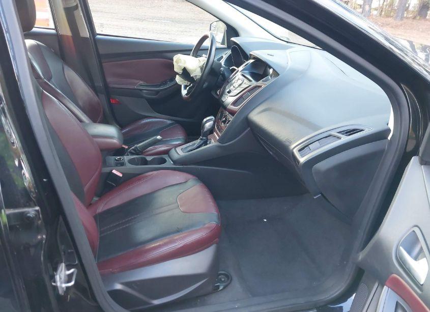 Photo 5 of 2012 Ford Focus SE (VIN 1FAHP3K21CL209450)