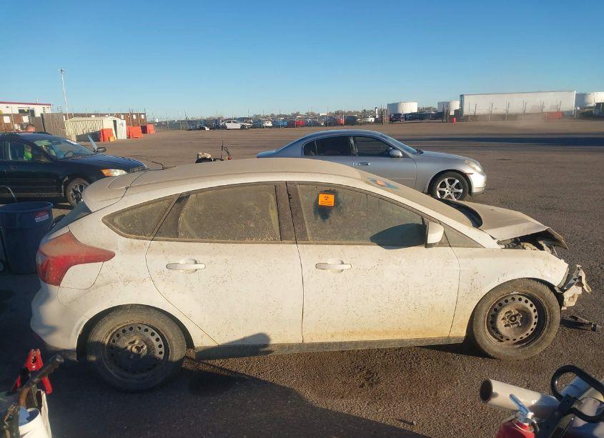 Photo 13 of 2012 Ford Focus SE (VIN 1FAHP3K21CL258695)