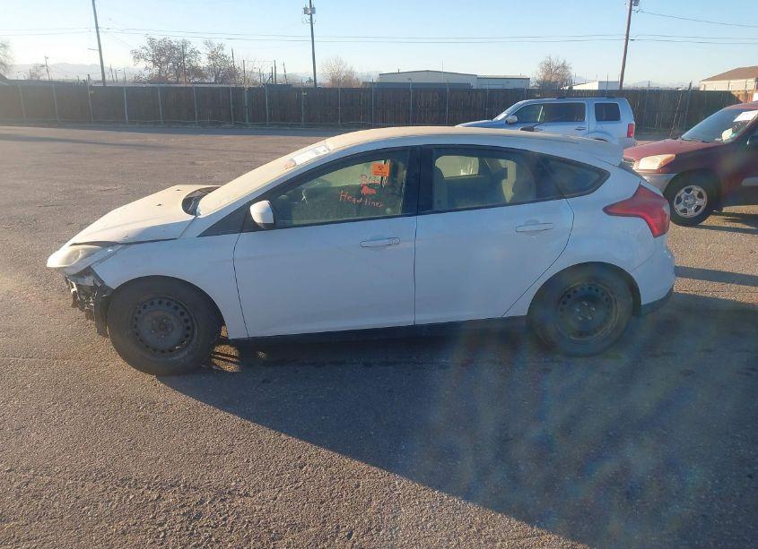 Photo 14 of 2012 Ford Focus SE (VIN 1FAHP3K21CL258695)