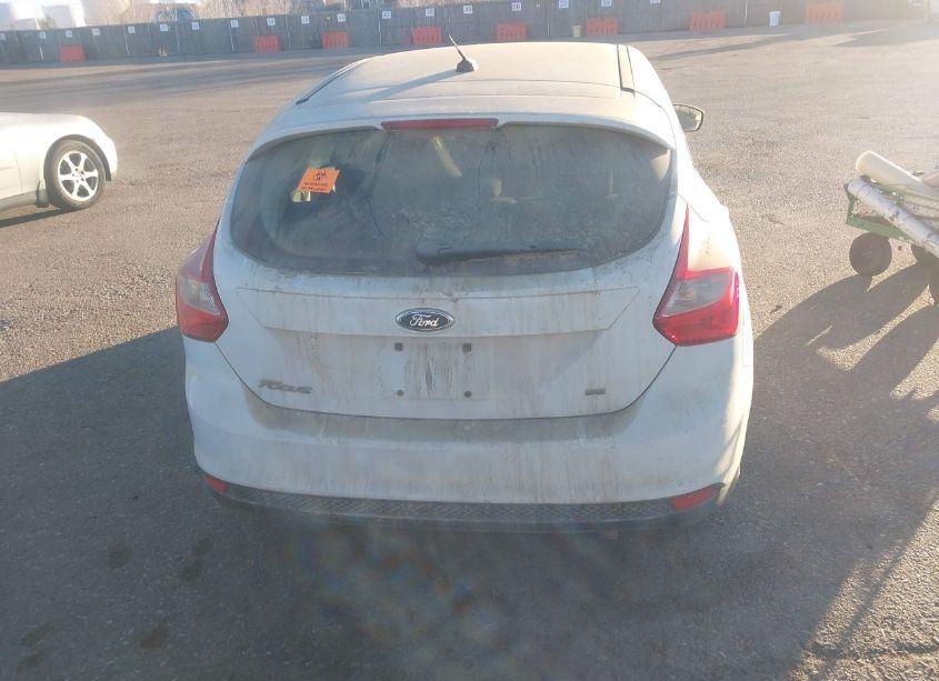 Photo 16 of 2012 Ford Focus SE (VIN 1FAHP3K21CL258695)