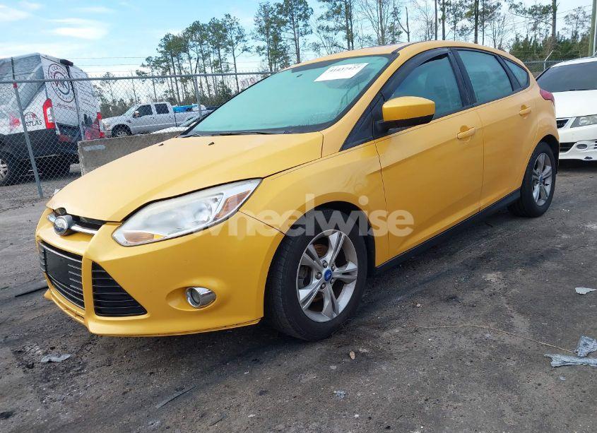 Photo 2 of 2012 Ford Focus SE (VIN 1FAHP3K21CL261127)