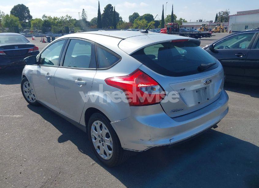Photo 3 of 2012 Ford Focus SE (VIN 1FAHP3K21CL314490)