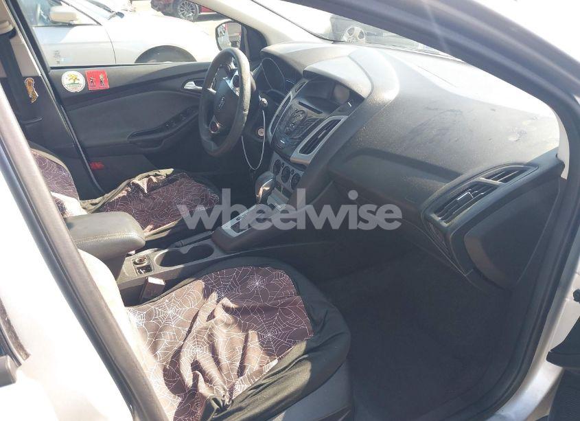 Photo 5 of 2012 Ford Focus SE (VIN 1FAHP3K21CL314490)