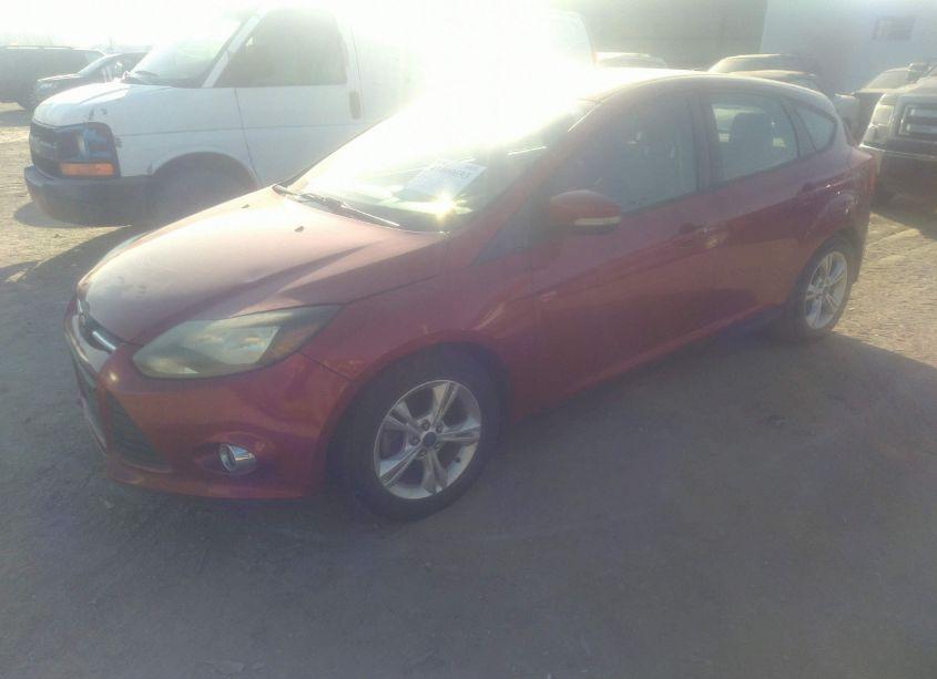Photo 2 of 2012 Ford Focus SE (VIN 1FAHP3K21CL321021)