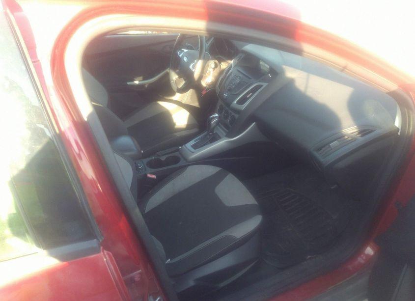 Photo 5 of 2012 Ford Focus SE (VIN 1FAHP3K21CL321021)