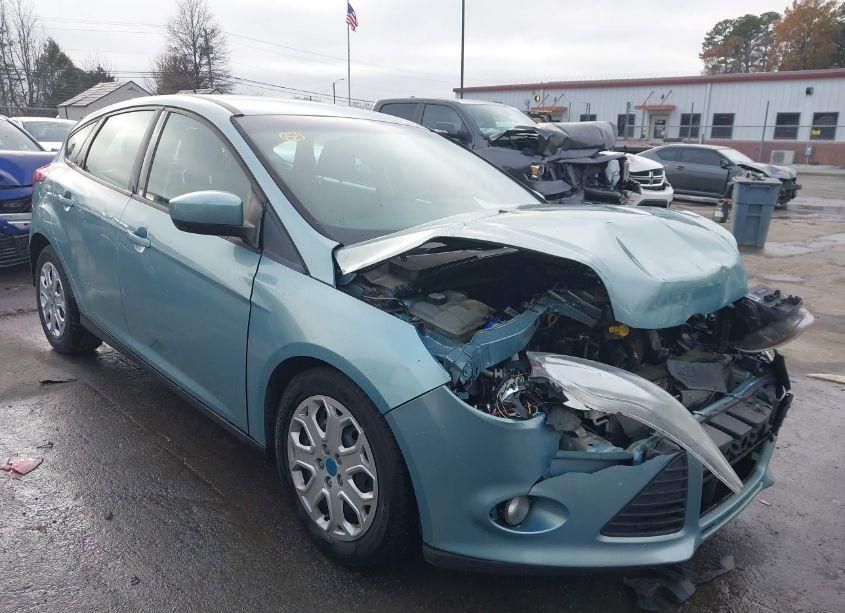 2012 Ford Focus SE (VIN 1FAHP3K21CL357114) main photo