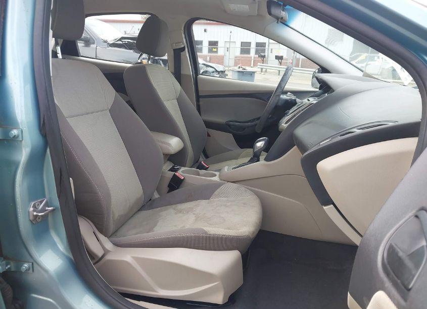Photo 5 of 2012 Ford Focus SE (VIN 1FAHP3K21CL357114)