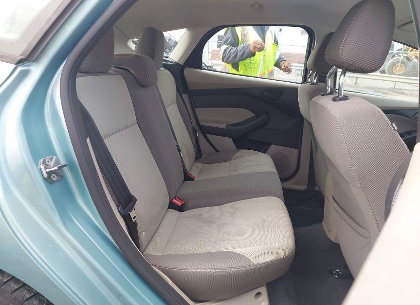 Photo 8 of 2012 Ford Focus SE (VIN 1FAHP3K21CL357114)