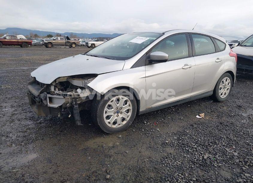 Photo 2 of 2012 Ford Focus SE (VIN 1FAHP3K21CL366802)