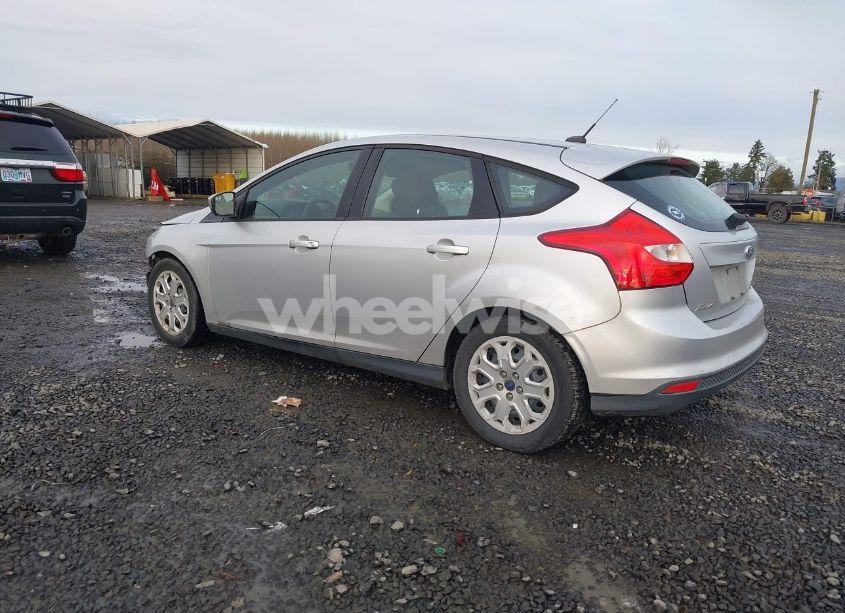 Photo 3 of 2012 Ford Focus SE (VIN 1FAHP3K21CL366802)