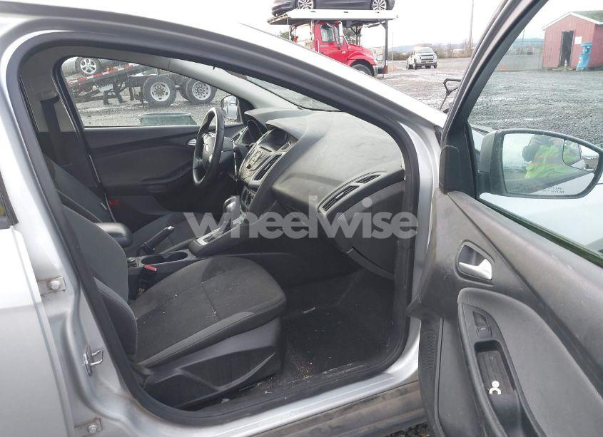 Photo 5 of 2012 Ford Focus SE (VIN 1FAHP3K21CL366802)