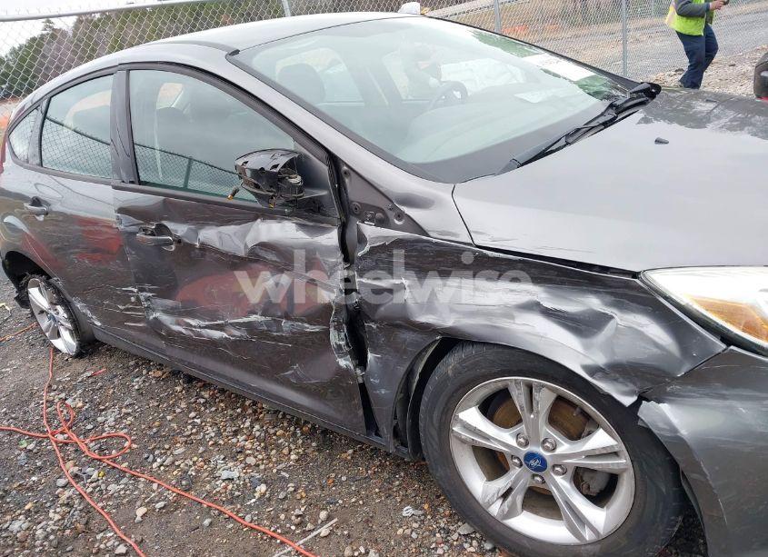 Photo 6 of 2012 Ford Focus SE (VIN 1FAHP3K21CL390582)