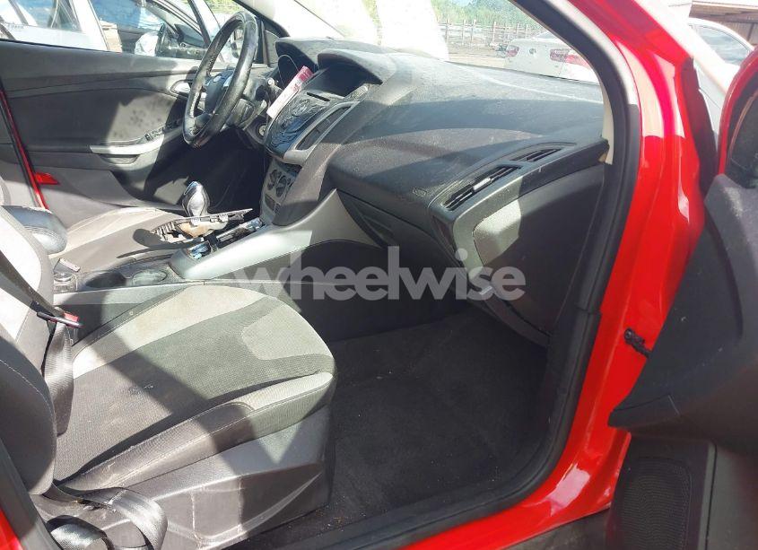 Photo 5 of 2012 Ford Focus SE (VIN 1FAHP3K21CL444088)