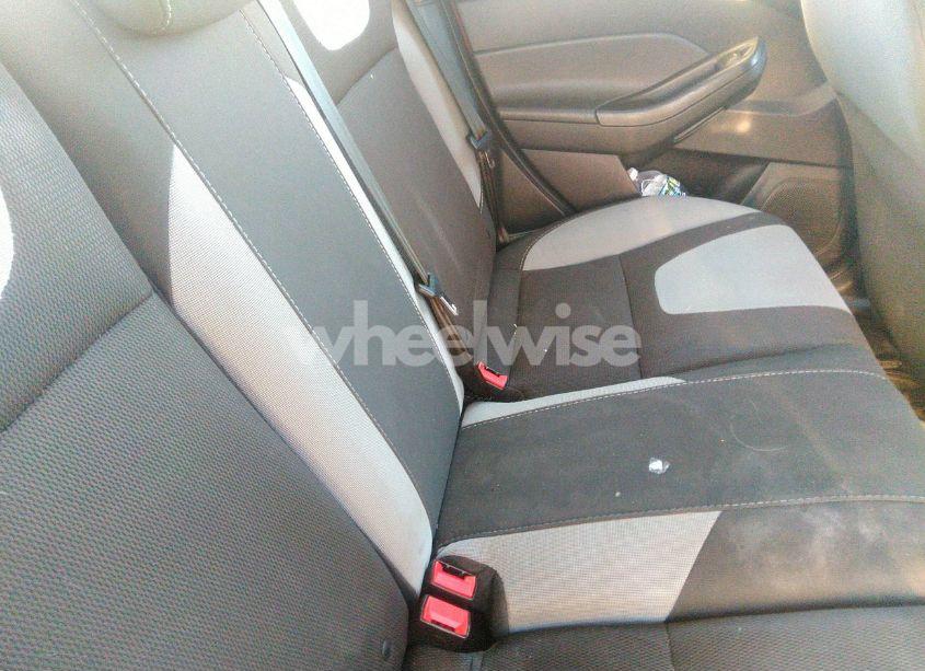 Photo 8 of 2012 Ford Focus SE (VIN 1FAHP3K21CL448884)