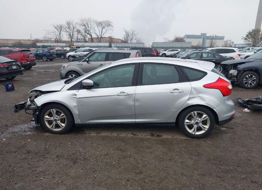 Photo 15 of 2012 Ford Focus SE (VIN 1FAHP3K21CL460629)