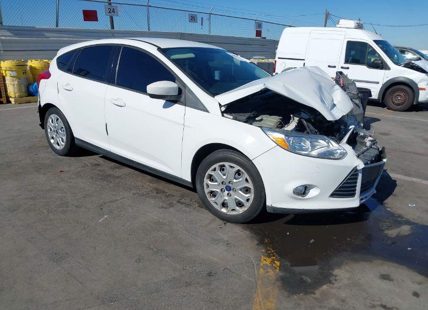 2012 Ford Focus SE (VIN 1FAHP3K21CL469606) main photo