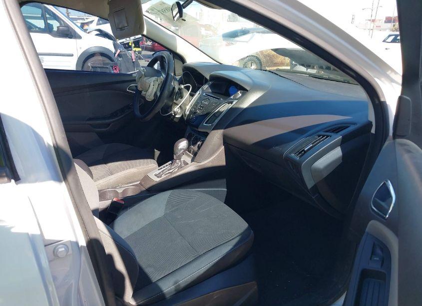 Photo 5 of 2012 Ford Focus SE (VIN 1FAHP3K21CL469606)