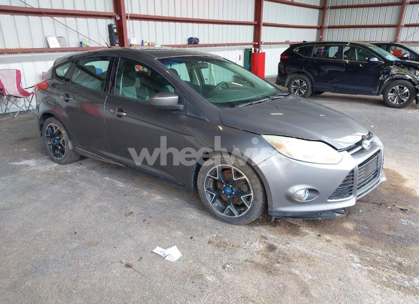 2012 Ford Focus SE (VIN 1FAHP3K21CL472716) main photo
