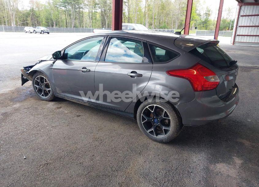 Photo 3 of 2012 Ford Focus SE (VIN 1FAHP3K21CL472716)
