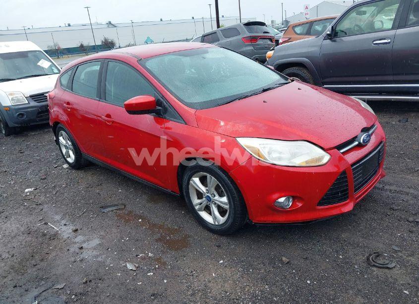 2012 Ford Focus SE (VIN 1FAHP3K21CL475194) main photo