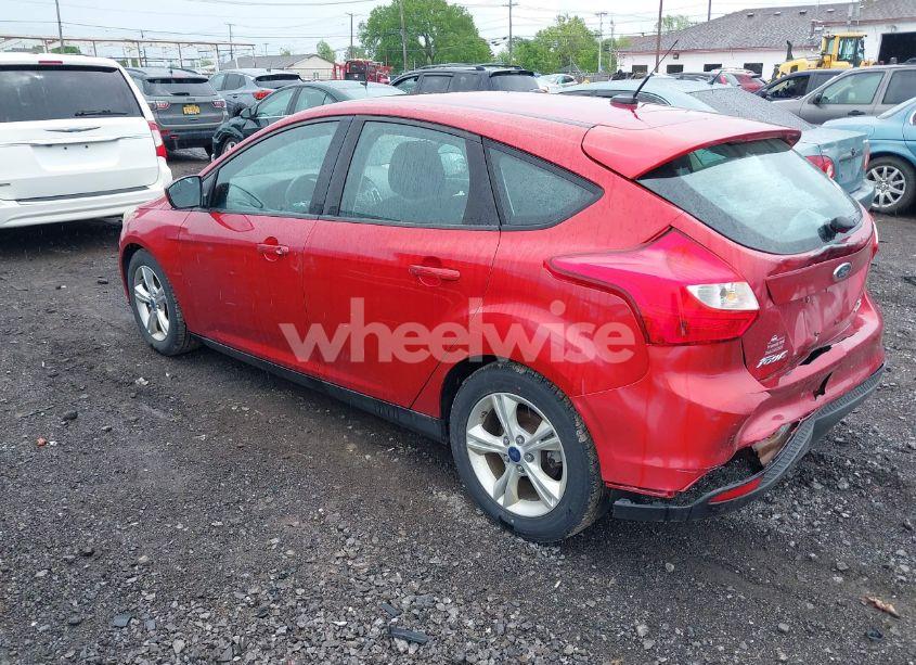 Photo 3 of 2012 Ford Focus SE (VIN 1FAHP3K21CL475194)