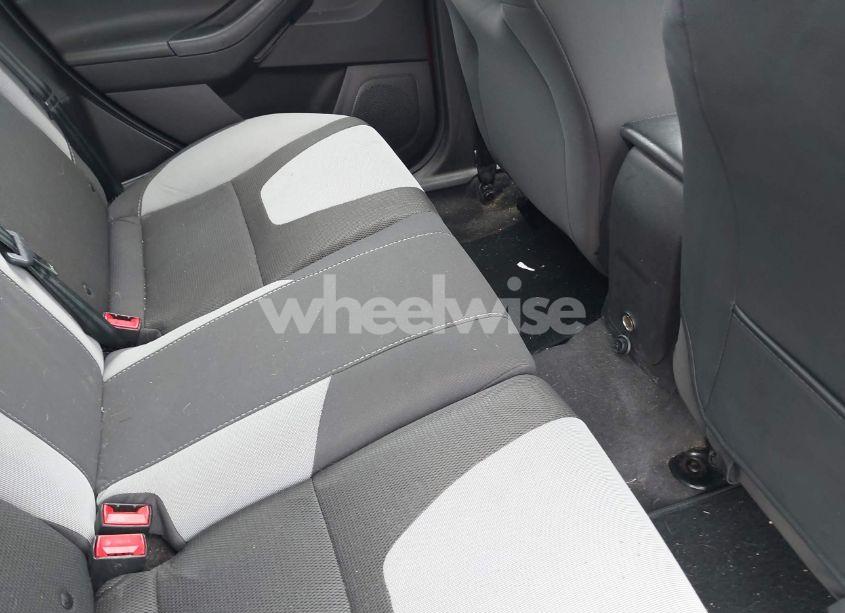 Photo 8 of 2012 Ford Focus SE (VIN 1FAHP3K21CL475194)