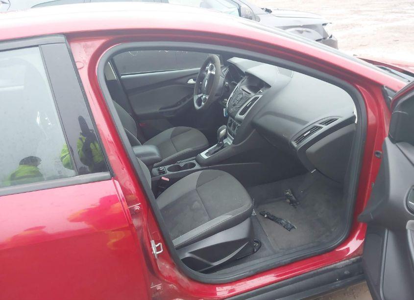 Photo 5 of 2012 Ford Focus SE (VIN 1FAHP3K22CL114430)