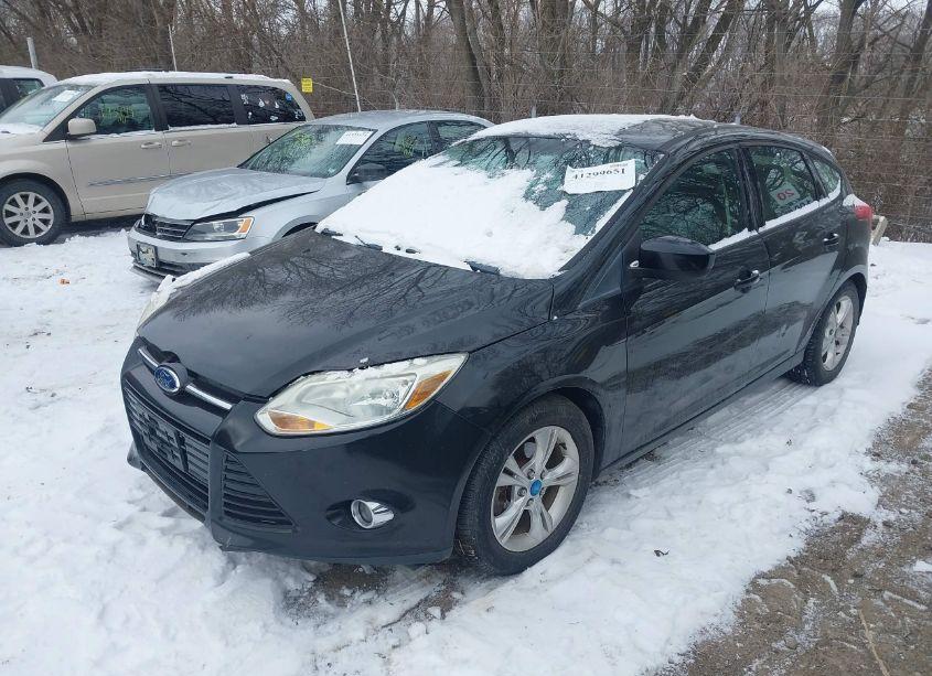 Photo 2 of 2012 Ford Focus SE (VIN 1FAHP3K22CL233787)