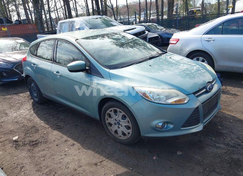 2012 Ford Focus SE (VIN 1FAHP3K22CL265106) main photo