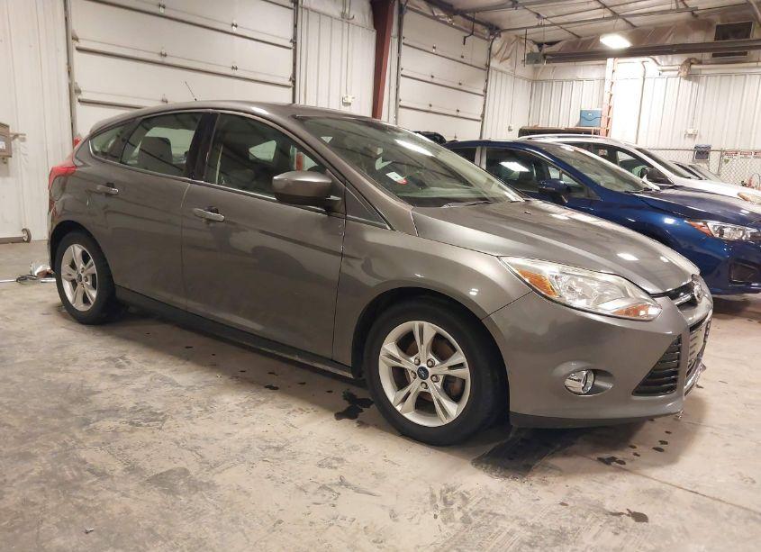 2012 Ford Focus SE (VIN 1FAHP3K22CL284027) main photo