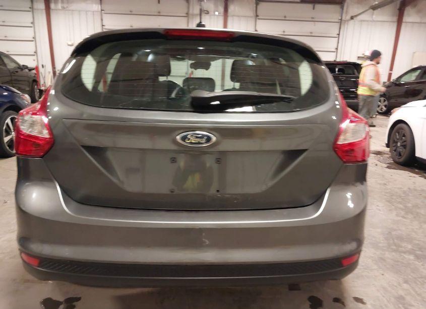 Photo 17 of 2012 Ford Focus SE (VIN 1FAHP3K22CL284027)