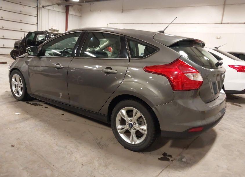 Photo 3 of 2012 Ford Focus SE (VIN 1FAHP3K22CL284027)
