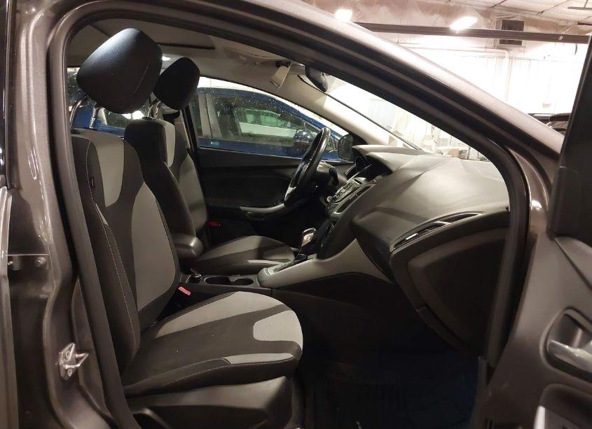 Photo 5 of 2012 Ford Focus SE (VIN 1FAHP3K22CL284027)