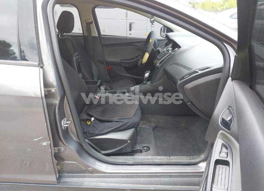 Photo 5 of 2012 Ford Focus SE (VIN 1FAHP3K22CL293388)