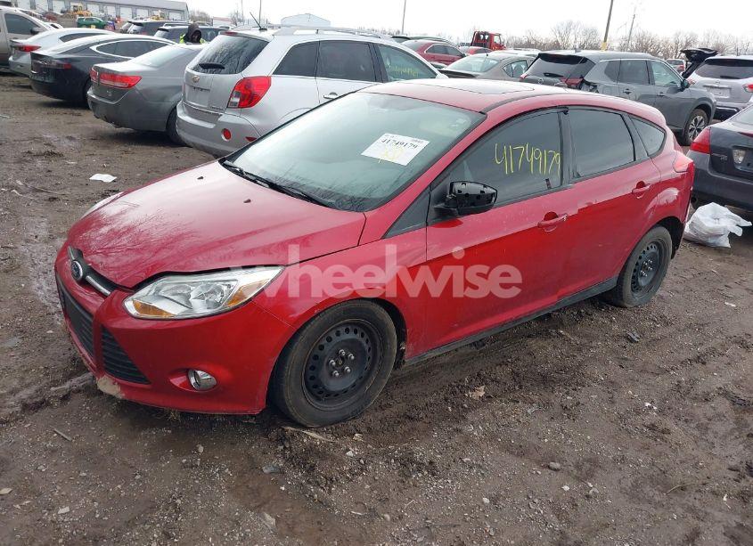Photo 2 of 2012 Ford Focus SE (VIN 1FAHP3K22CL304163)