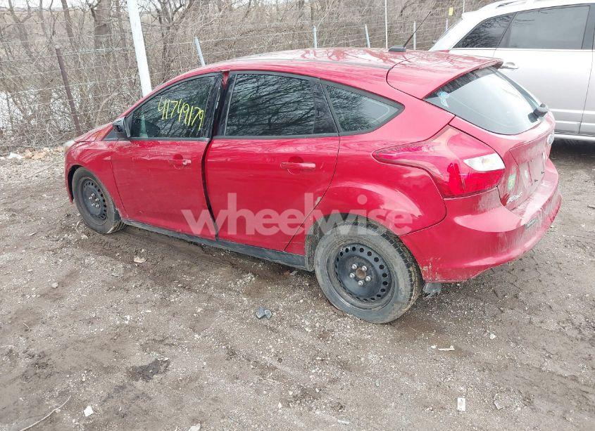 Photo 3 of 2012 Ford Focus SE (VIN 1FAHP3K22CL304163)