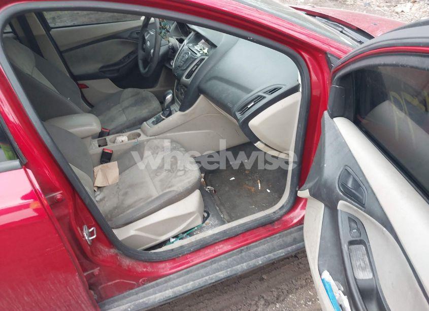 Photo 5 of 2012 Ford Focus SE (VIN 1FAHP3K22CL304163)