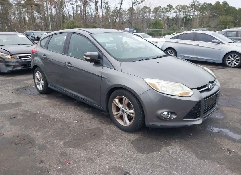 2012 Ford Focus SE (VIN 1FAHP3K22CL342007) main photo