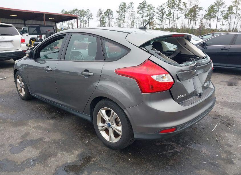 Photo 3 of 2012 Ford Focus SE (VIN 1FAHP3K22CL342007)
