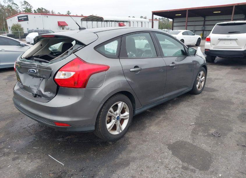 Photo 4 of 2012 Ford Focus SE (VIN 1FAHP3K22CL342007)