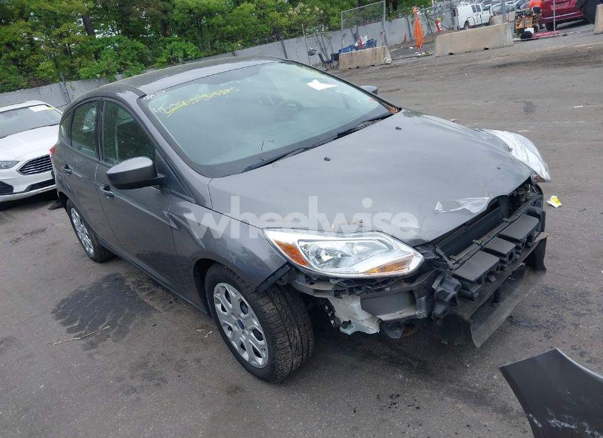 2012 Ford Focus SE (VIN 1FAHP3K22CL394088) main photo