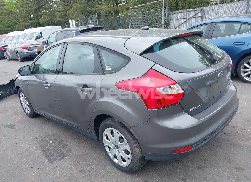 Photo 3 of 2012 Ford Focus SE (VIN 1FAHP3K22CL394088)