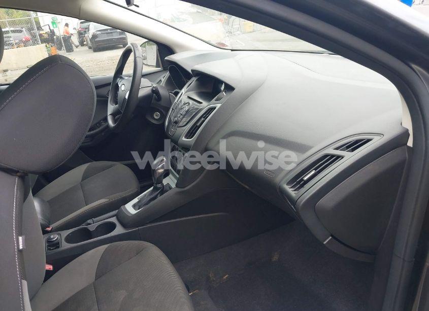 Photo 5 of 2012 Ford Focus SE (VIN 1FAHP3K22CL394088)