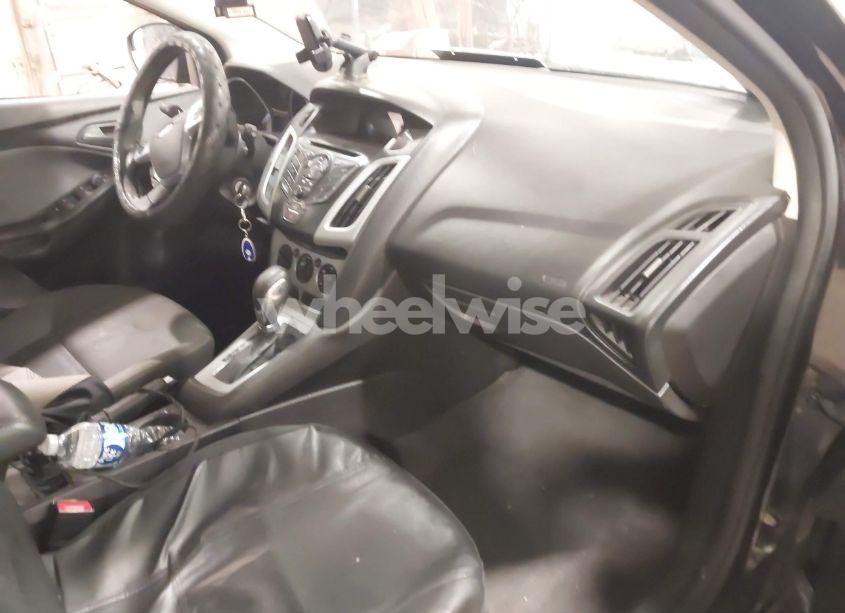 Photo 5 of 2012 Ford Focus SE (VIN 1FAHP3K22CL435609)