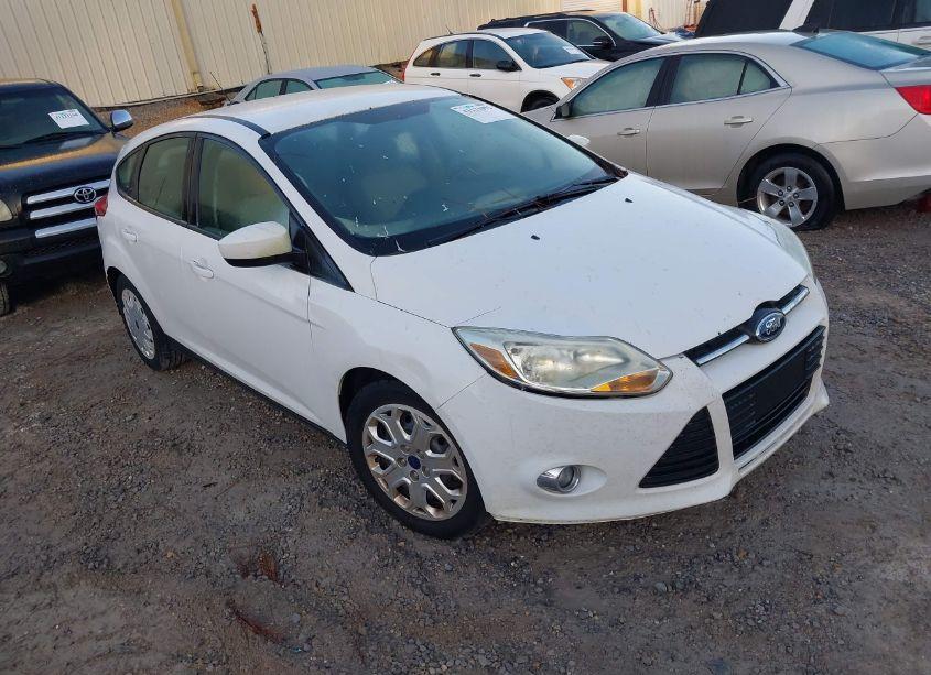 2012 Ford Focus SE (VIN 1FAHP3K22CL469534) main photo