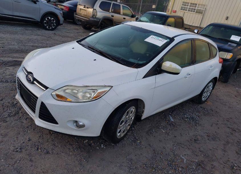 Photo 2 of 2012 Ford Focus SE (VIN 1FAHP3K22CL469534)
