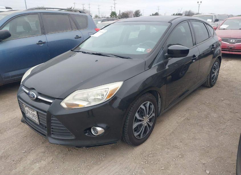 Photo 2 of 2012 Ford Focus SE (VIN 1FAHP3K22CL475978)