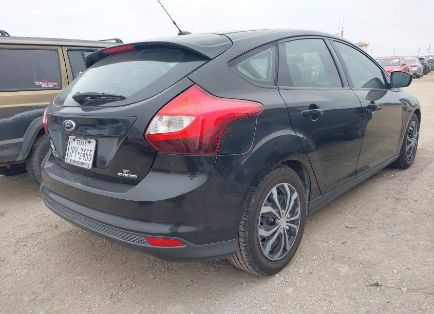 Photo 4 of 2012 Ford Focus SE (VIN 1FAHP3K22CL475978)