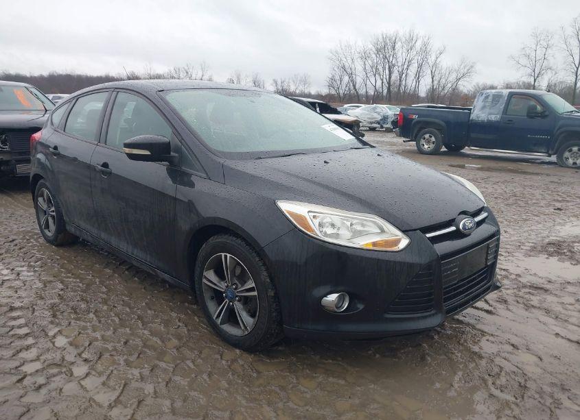 2012 Ford Focus SE (VIN 1FAHP3K23CL166939) main photo
