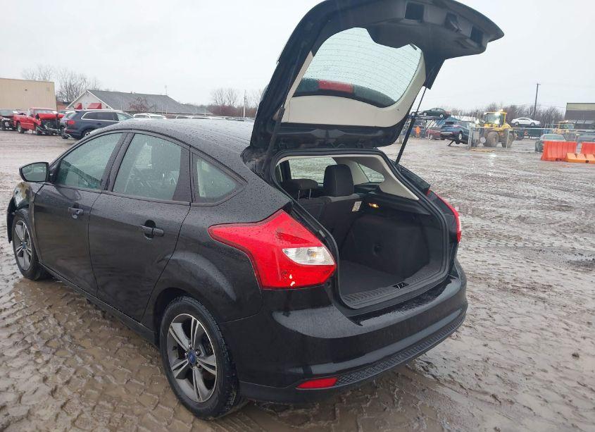 Photo 3 of 2012 Ford Focus SE (VIN 1FAHP3K23CL166939)